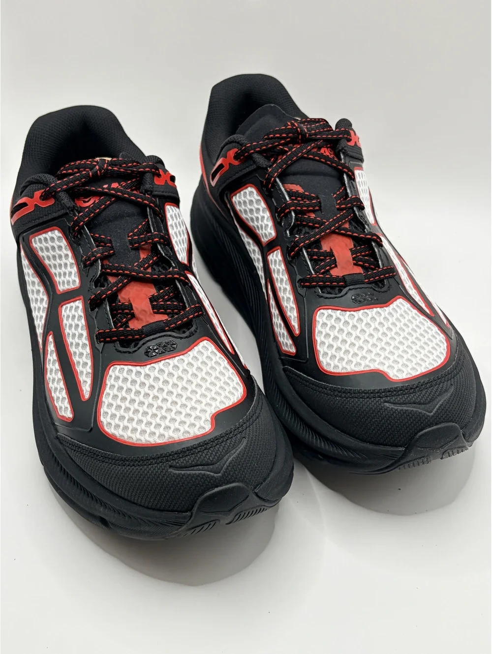 HOKA ONE ONE U Clifton One9 Men's Running Shoes Size 10.5 Black White Red Mesh